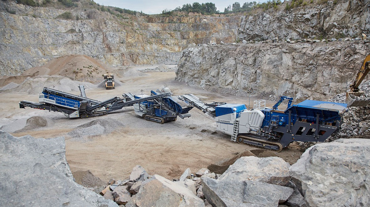 Together with the MOBISCREEN MS 953 EVO screen, Kleemann’s MOBICAT MC 120 Z PRO and MOBICONE MCO 11 PRO mobile crushing plants deliver unparalleled results at the quarry. 