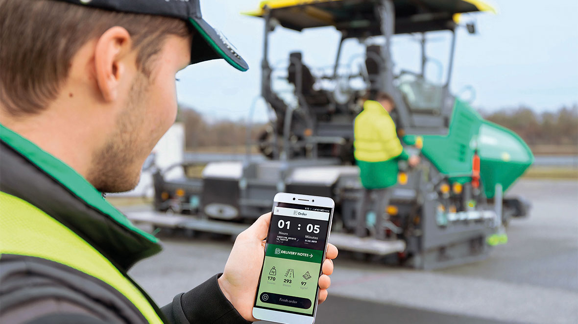 Job-site documentation: WITOS Paving Docu, the new software-based solution from VÖGELE, allows paving data and delivery notes to be recorded and automates the sending of job-site reports – even where there is no mobile phone connection.